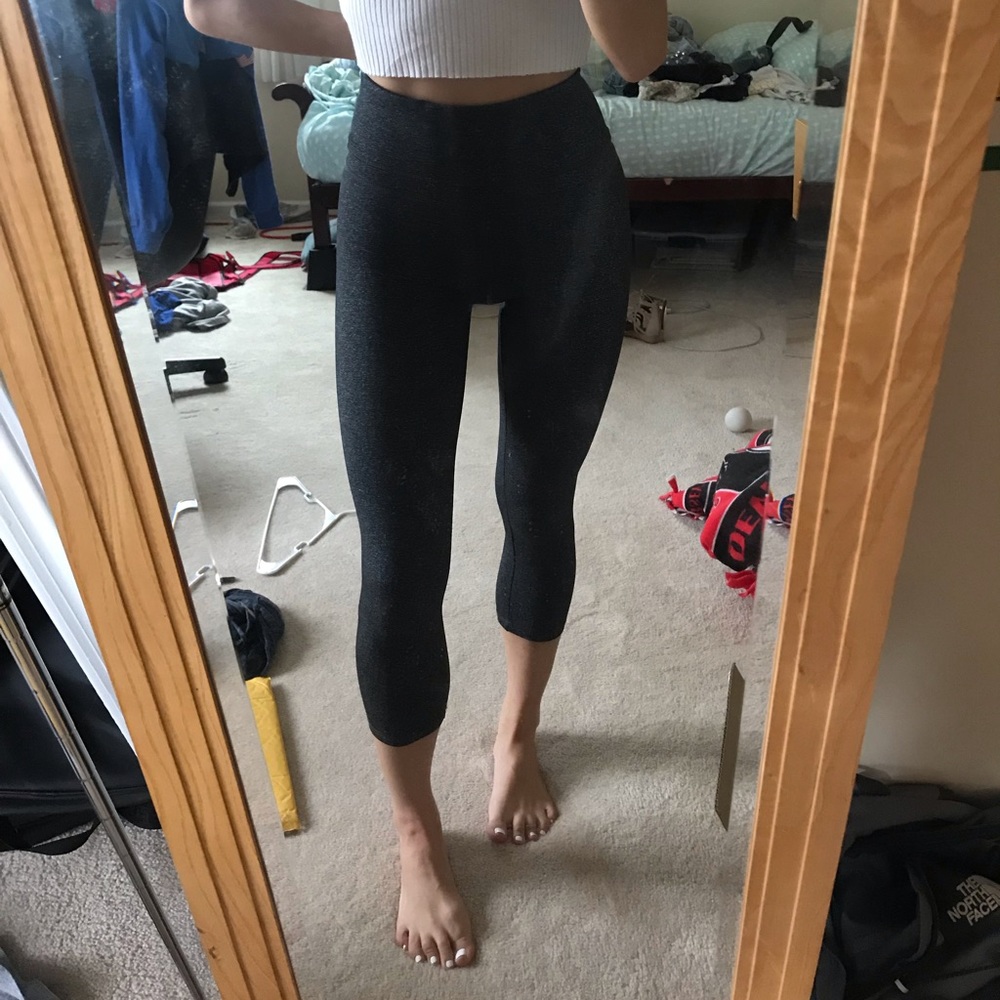 Forever 21 Grey Cropped Leggings